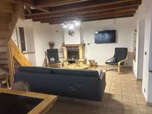 TV, fireplace, DVD player