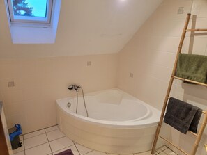 Dusche, Handtücher, Toilettenpapier