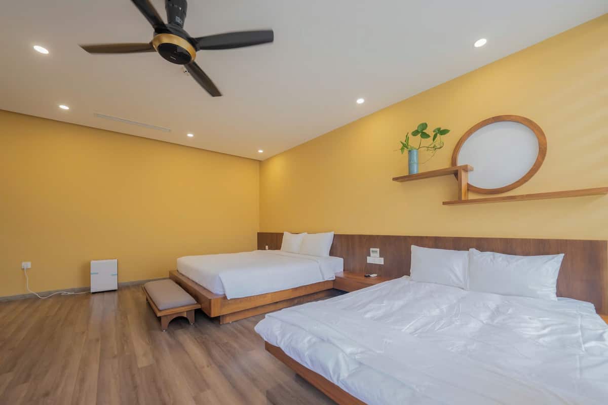 Family Double Room, City View | Desk, iron/ironing board, free WiFi