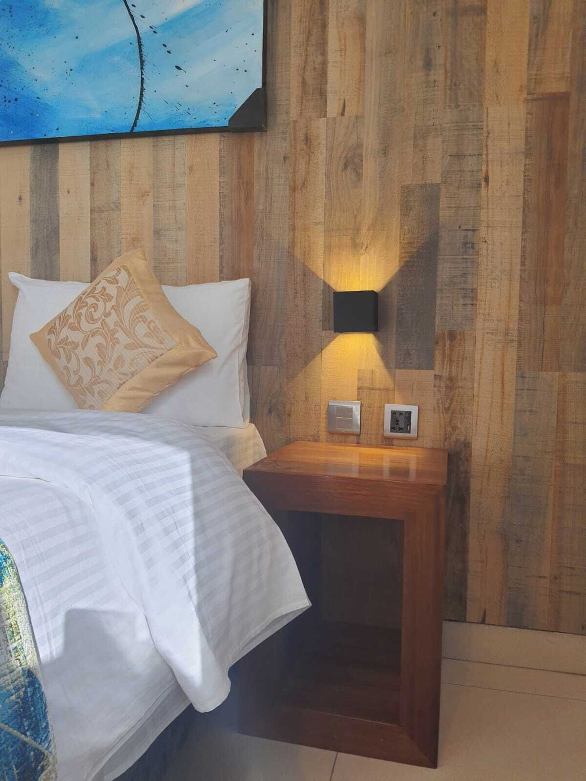 1 bedroom, iron/ironing board, internet, bed sheets