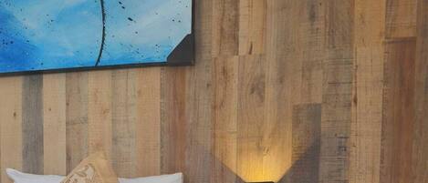 1 bedroom, iron/ironing board, internet, bed sheets