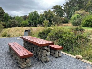 House, 3 Bedrooms, Balcony | Outdoor dining