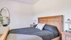 House, 3 Bedrooms, Balcony