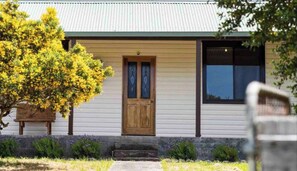 House, 3 Bedrooms, Balcony | Exterior