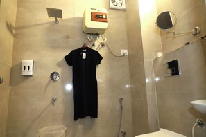 ห้องสแตนดาร์ดดับเบิล | ห้องน้ำ