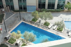 Pool - StayShort - Downtown Dubai sleeps 2 with Incredible Pool! (Downtown Dubai)