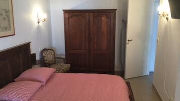 Apartment | 1 bedroom, bed sheets