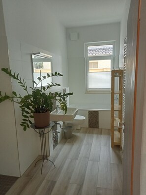 Handtücher, Seife, Toilettenpapier