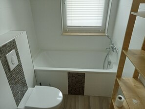 タオル、石鹸、トイレットペーパー