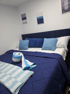2 bedrooms, desk, iron/ironing board, free WiFi