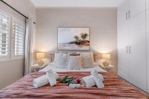 1 bedroom, in-room safe, iron/ironing board, free WiFi