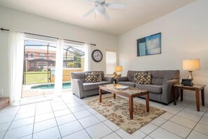House - Bright 3B w Pool Close to Disney Encantada 8545 (Kissimmee)