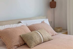 3 chambres, fer et planche à repasser, accès au Wi-Fi (inclus)