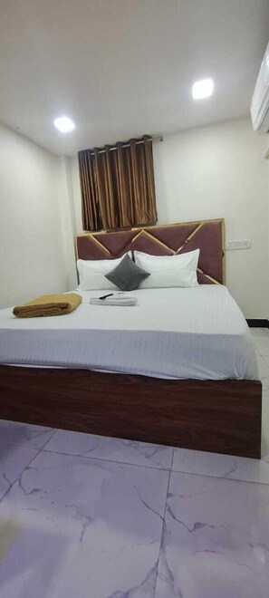 Habitación doble, vista a la ciudad | Wifi gratis 