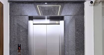 Hotel Noble Nook 100 ft. Road Indiranagar