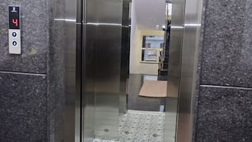 电梯