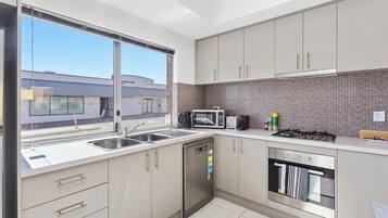 Fridge, microwave, oven, stovetop