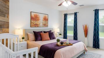 4 makuuhuonetta, työpöytä, silitysrauta/-lauta, ilmainen Wi-Fi