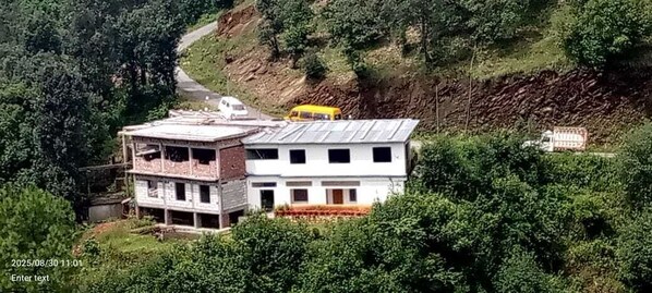 Fachada da propriedade