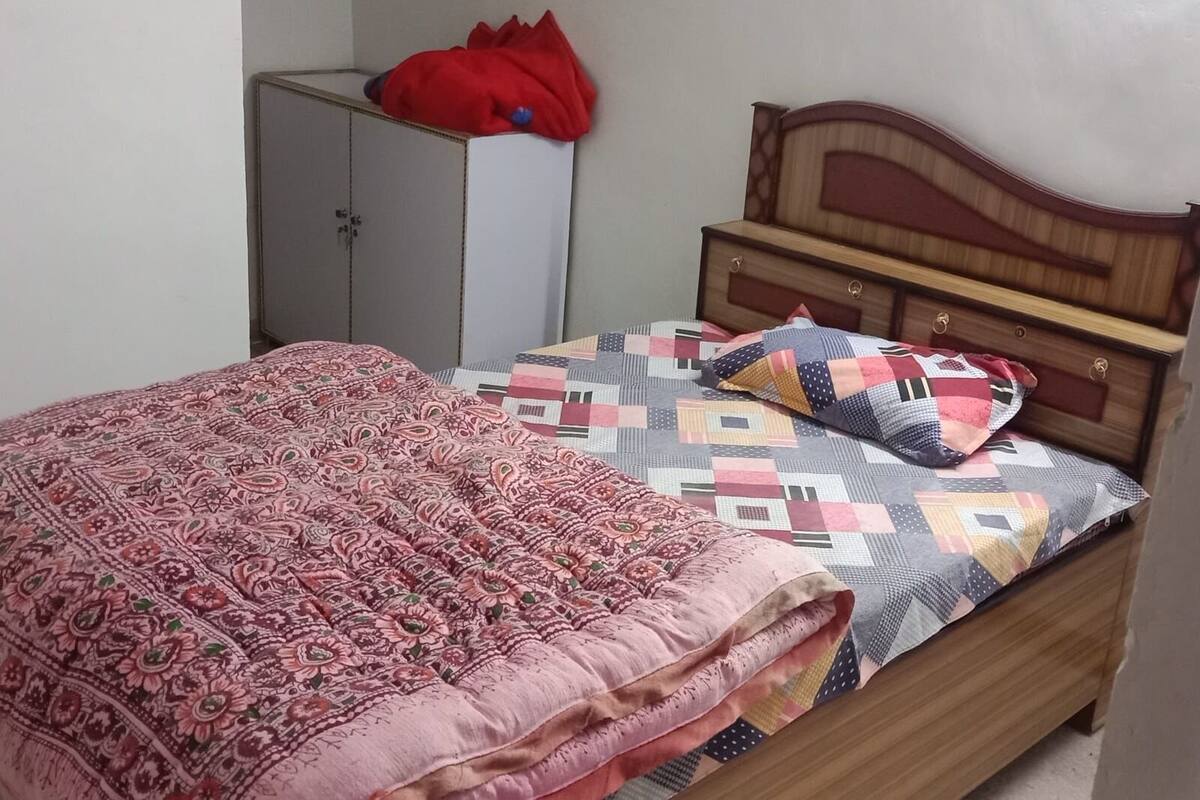 Deluxe Double Room | In-room safe, desk, laptop workspace, soundproofing