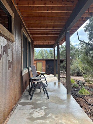 Juniper House: Your Serene Boulder, Utah Mountain Retreat