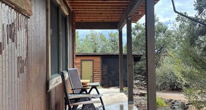 Juniper House: Your Serene Boulder, Utah Mountain Retreat