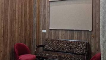 ๋๋ญ์ค ๋๋ธ๋ฃธ, ๋ฐ์ฝ๋, ์๋ด ์ ๋ง | ๋
ธํธ๋ถ ์์
๊ณต๊ฐ, ๋ฌด๋ฃ WiFi