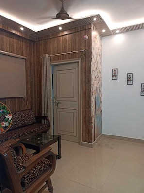 Deluxe Double Room, Balcony, City View | Laptop workspace, free WiFi