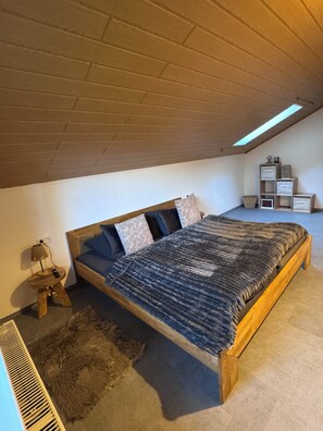 2 dormitorios, Internet, ropa de cama