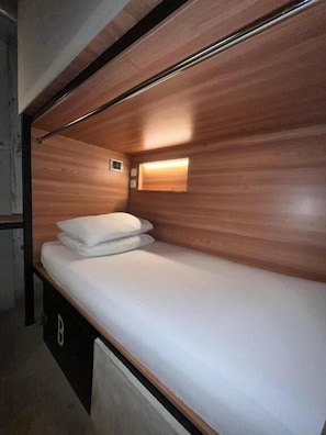 Standard Shared Dormitory, Women only | Iron/ironing board, free WiFi, bed sheets