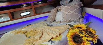 2 Bedrooms Yacht Rental