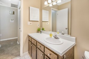 Hårtørrer, håndklæder, Sæbe, Shampoo