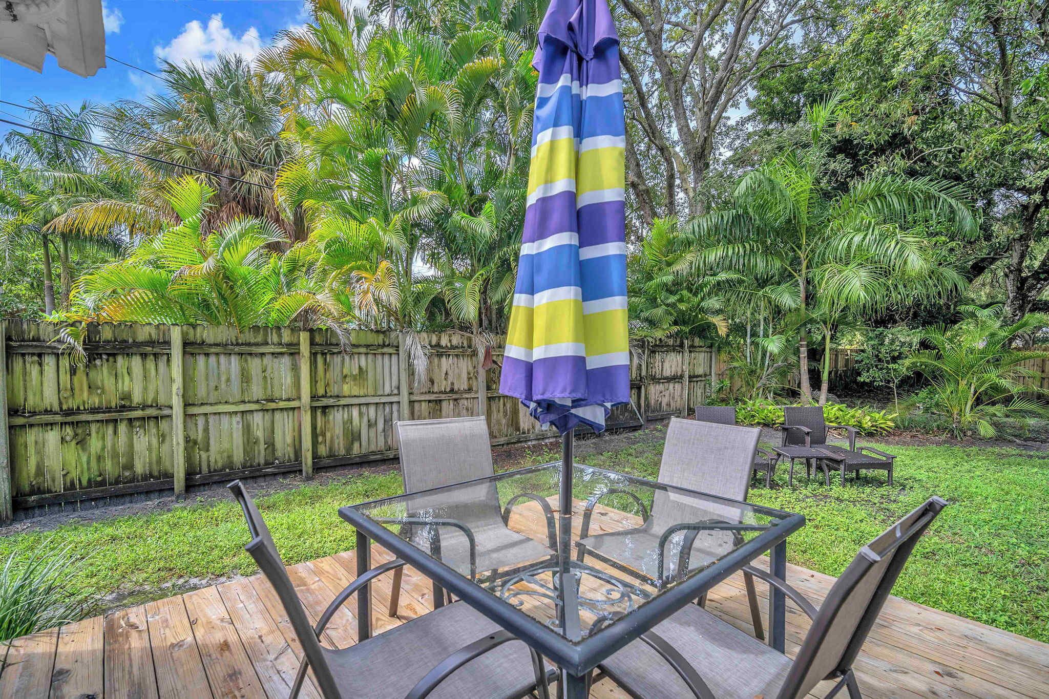 Outdoor dining