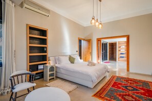 4 chambres, fer et planche à repasser, accès à Internet, literie fournie