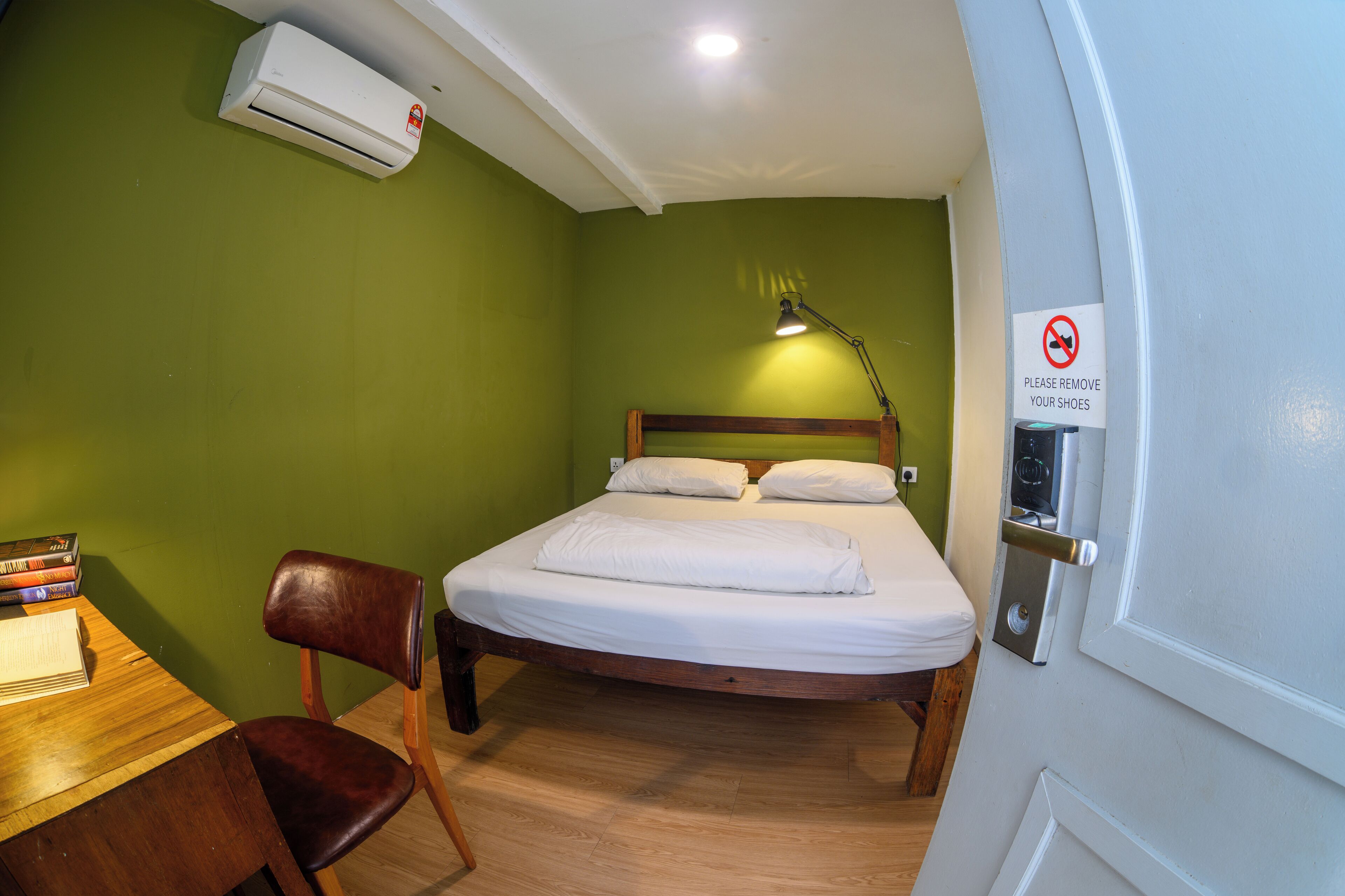 Standard Double Room | Living area