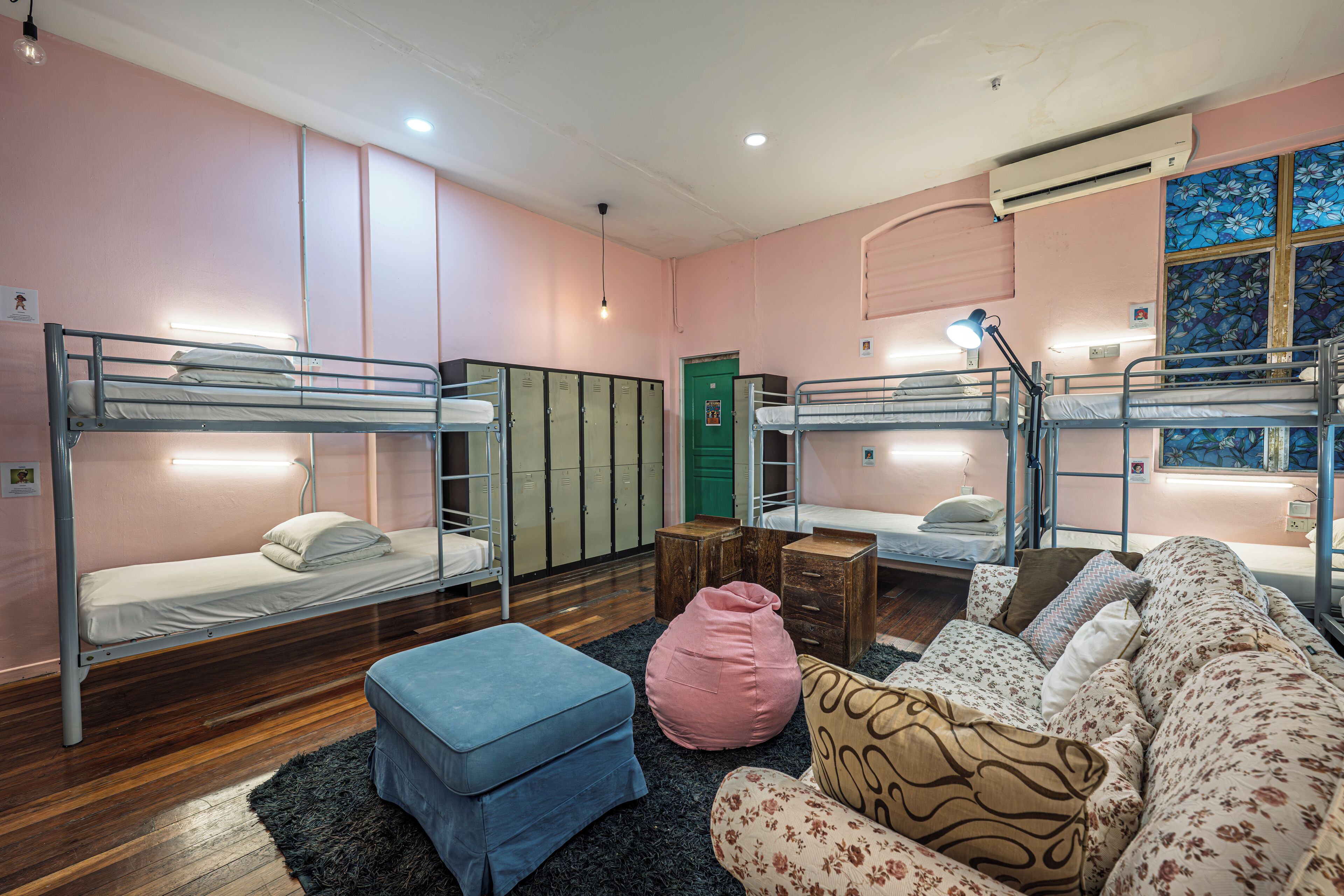 Free WiFi, bed sheets