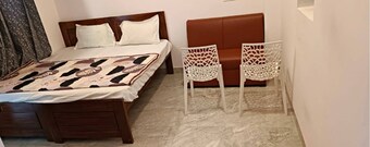 Hotel Aarav Palace