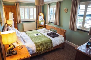8 Schlafzimmer, Bügeleisen/Bügelbrett, WLAN, Bettwäsche
