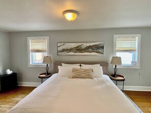 5 bedrooms, desk, iron/ironing board, free WiFi