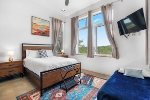 7 bedrooms, iron/ironing board, WiFi, bed sheets