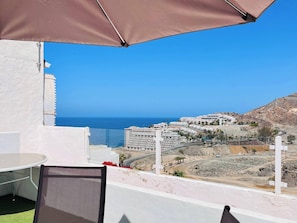 Apartamento, 1 quarto, para fumantes, terraço | Opções para refeição ao ar livre