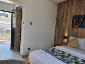 1 habitación, tabla de planchar con plancha, internet y ropa de cama 