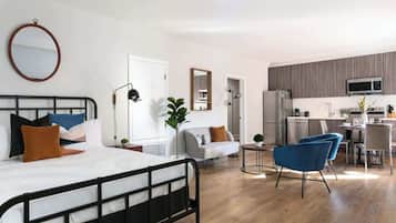 2 slaapkamers, een strijkplank/strijkijzer, wifi, beddengoed