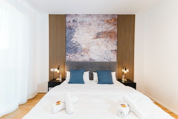 2 bedrooms, iron/ironing board, WiFi, bed sheets