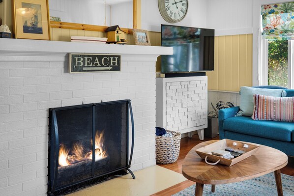 Interior - SALTWORKS COTTAGE at Seaside Beach (Seaside)