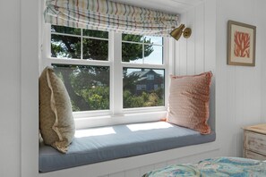 3 bedrooms, free WiFi, bed sheets - SALTWORKS COTTAGE at Seaside Beach (Seaside)