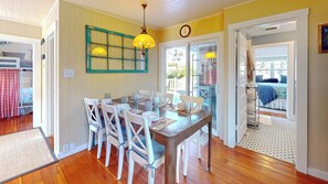 Dining - SALTWORKS COTTAGE at Seaside Beach (Seaside)