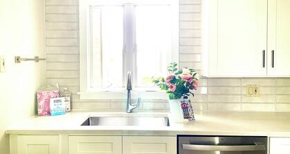 1br Private Apartment Efficiency Unit Renovated Bathroom Kitchen