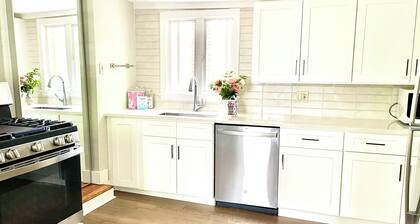 1br Private Apartment Efficiency Unit Renovated Bathroom Kitchen