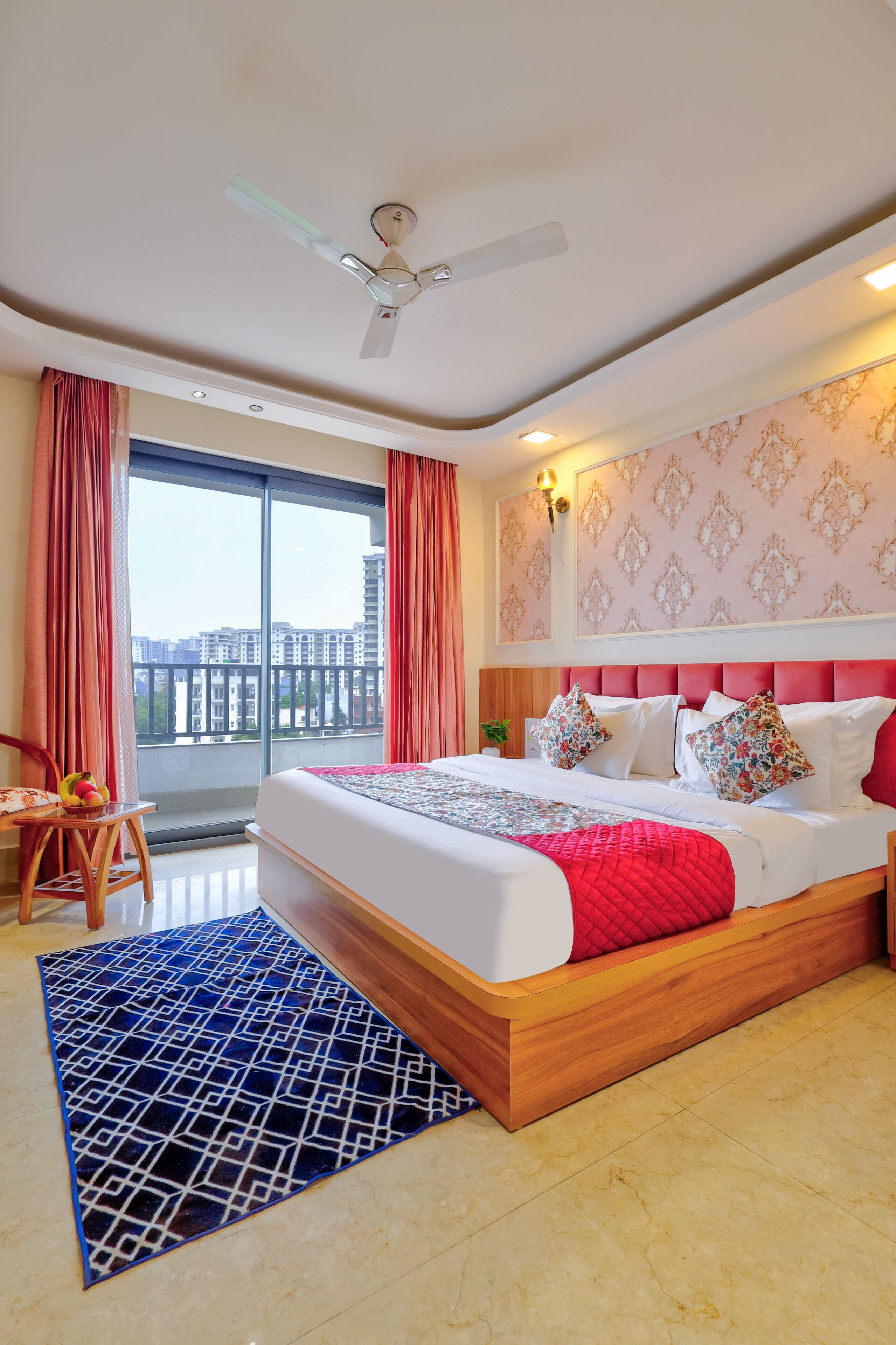 Premium bedding, minibar, soundproofing, WiFi (free)